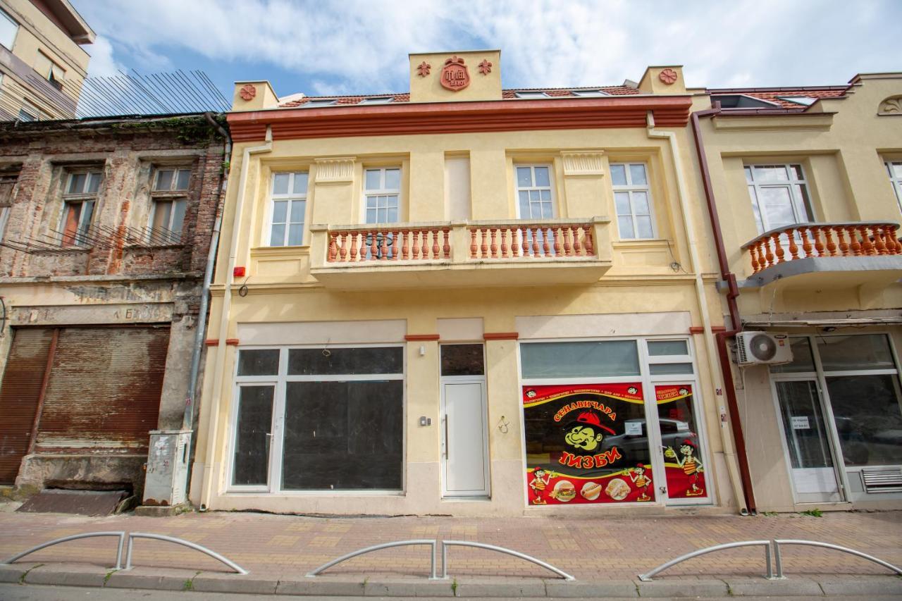 Charming Apartment In Shtip'S Downtown Štip Exteriör bild