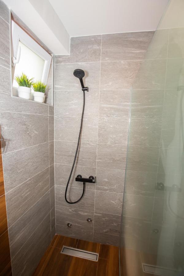 Charming Apartment In Shtip'S Downtown Štip Exteriör bild