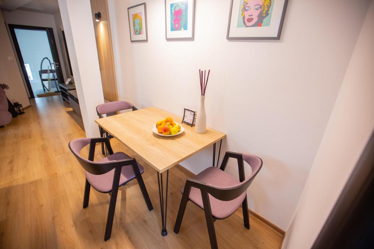 Charming Apartment In Shtip'S Downtown Štip Exteriör bild
